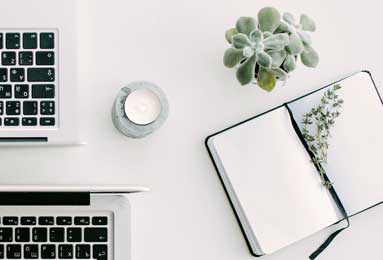 约翰逊29+9 丹尼尔斯三双率老鹰客场大胜掘金